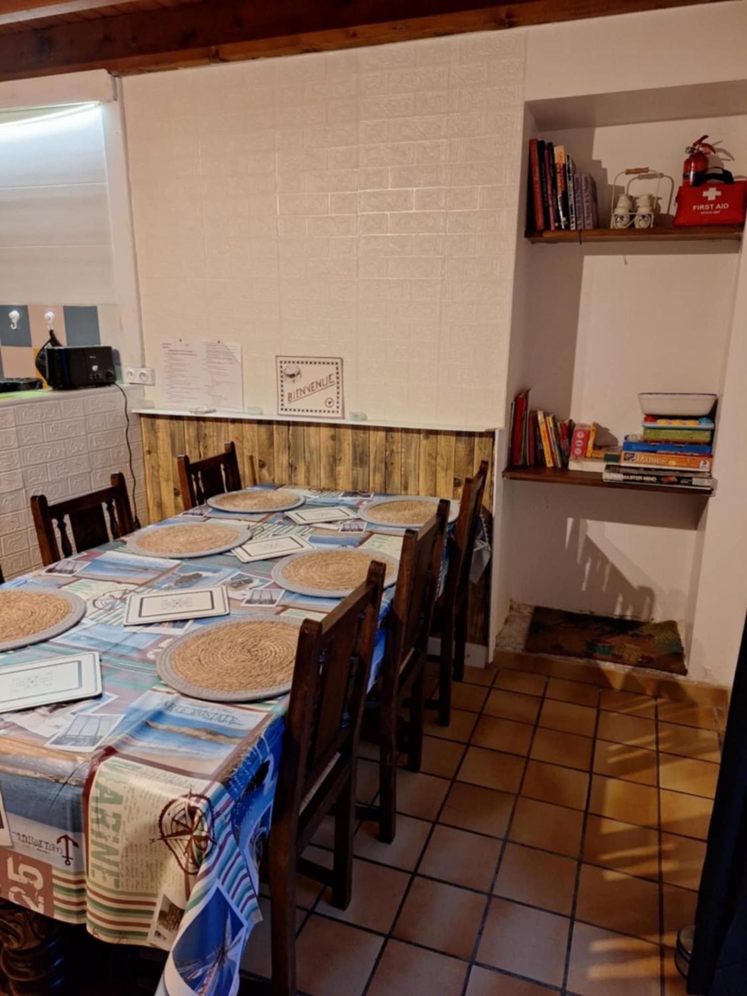 Le Gite Des Korrigans La Feuillee Extérieur photo